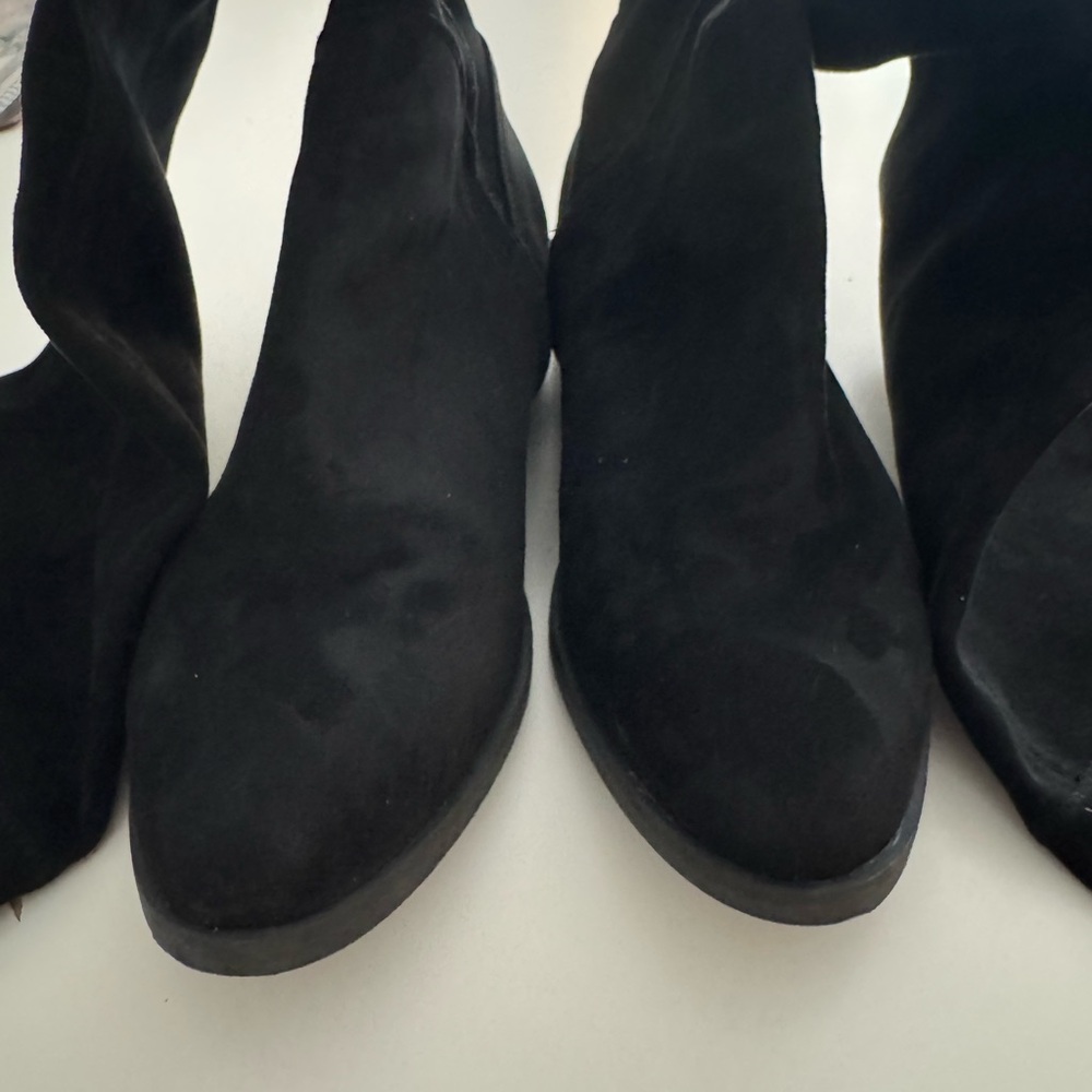 Dolce Vita Black Heeled Boots Sleek Minimalist Design - Size 11